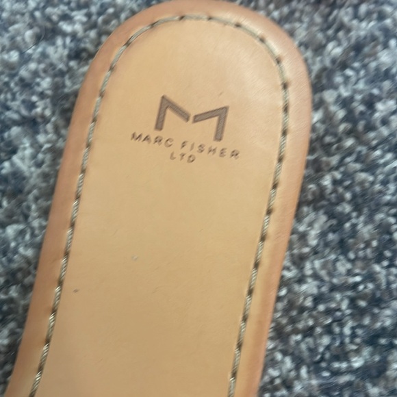 Marc Fisher Pacca Slides - Picture 3 of 6